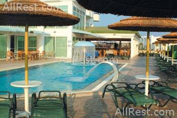 Tasia Maris Sands Beach Hotel 4